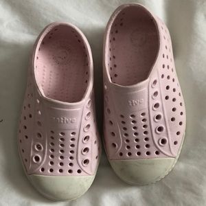 Natives size 6 pink